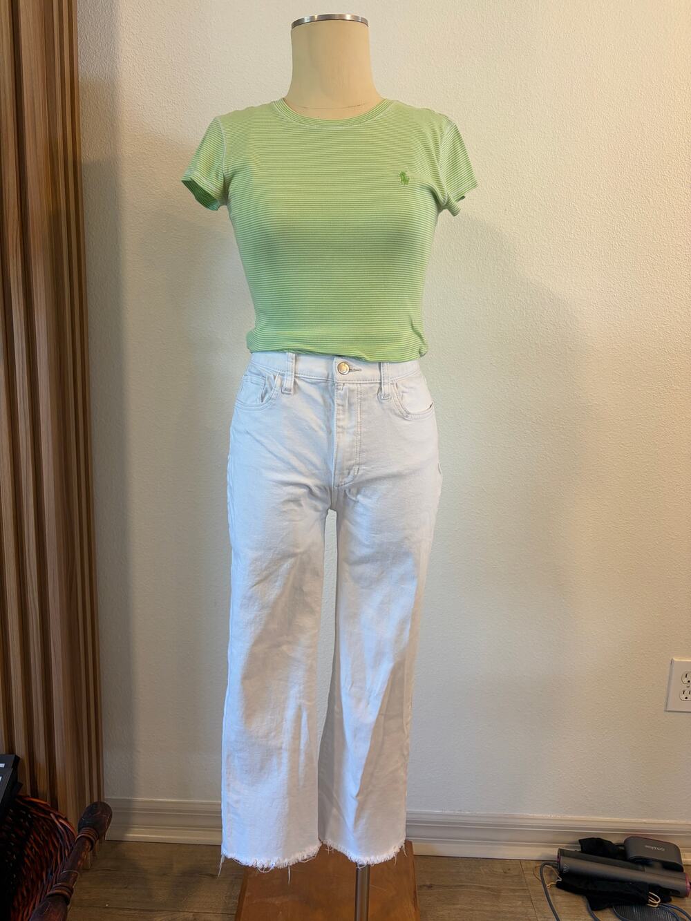 Joe’s Jeans White High Rise Straight Leg Raw Hem Jeans Women’s size 29